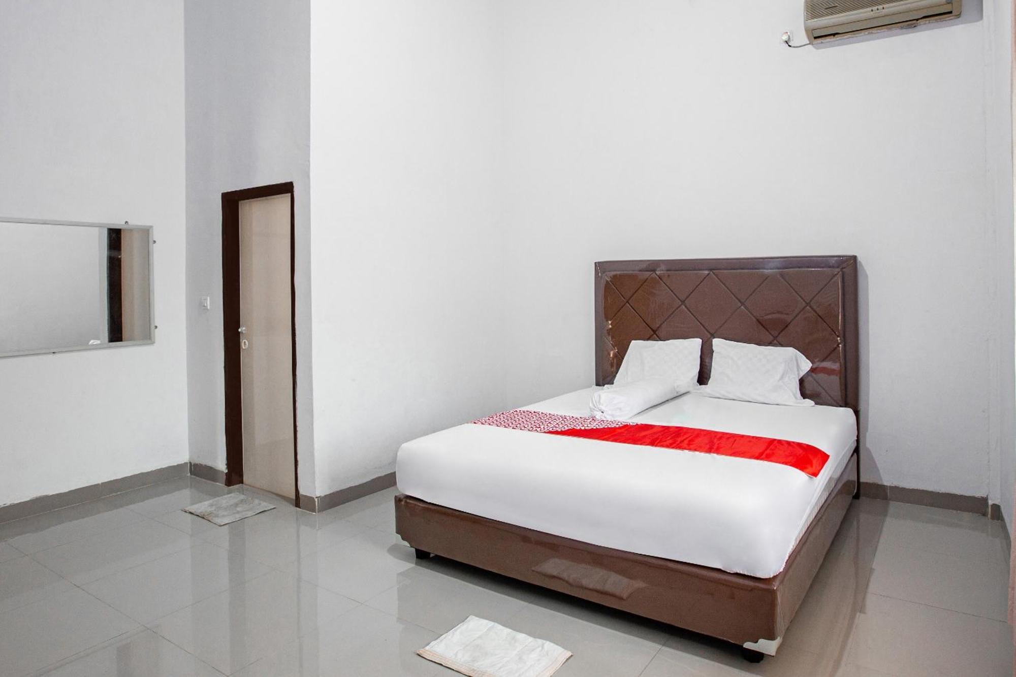 Oyo 92587 Homestay Romauli Kampung Radja Jambi Εξωτερικό φωτογραφία