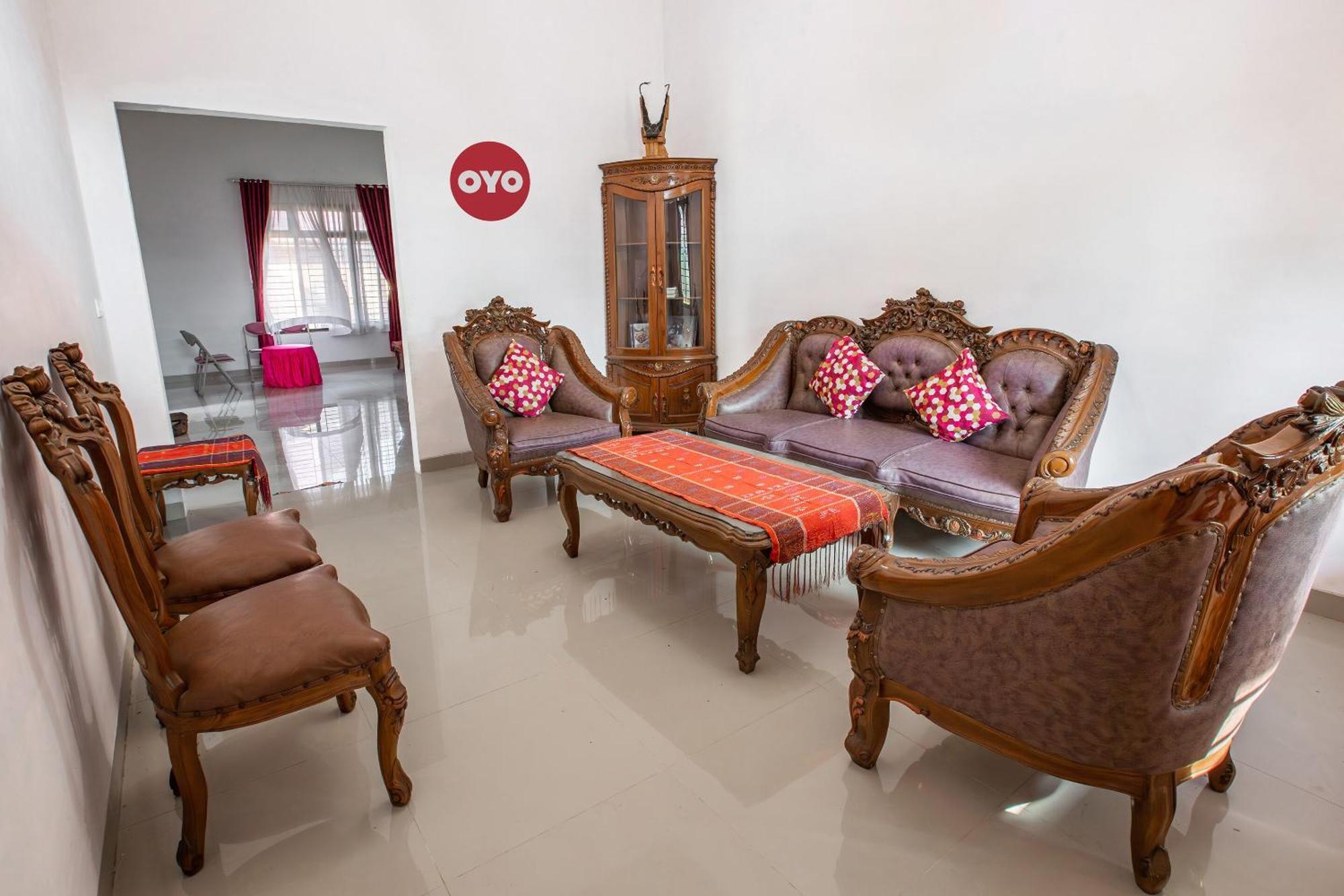 Oyo 92587 Homestay Romauli Kampung Radja Jambi Εξωτερικό φωτογραφία